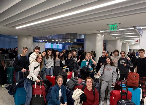 Students from Javner Lauder School in Hungary on their trip to Los Angeles.