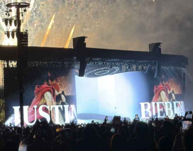 Justin Bieber performs at Coachella 2026, and draws out 2016 nostalgia. 